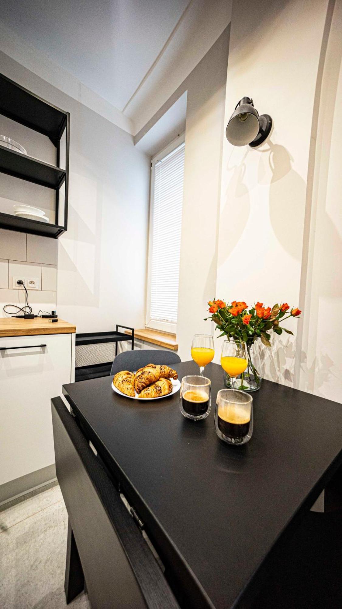 Apartament W Centrum Warszawy - Dworzec Centralny Varsóvia Exterior foto